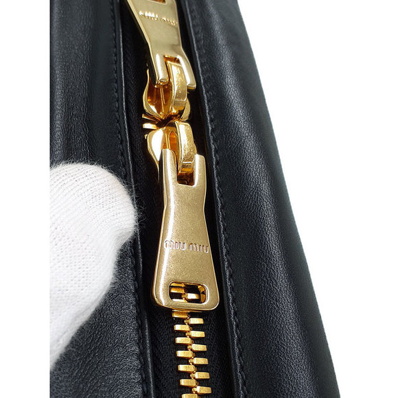 Miu Miu Matelasse Top Handle Bag Black - Picture 6 of 9